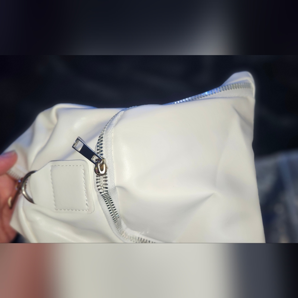 Large purse - Picture 4 of 8